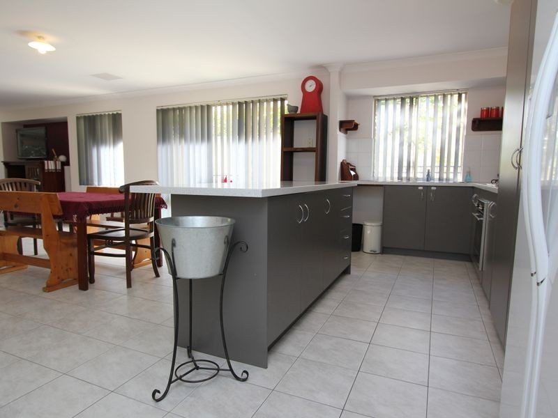 2 Hurley Way, Wellard WA 6170