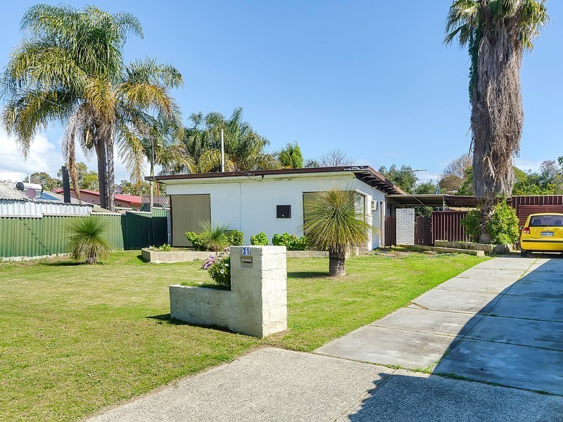 31 Chapman Road, Calista WA 6167