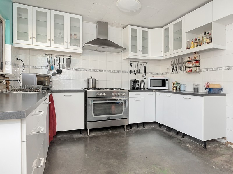 31 Chapman Road, Calista WA 6167