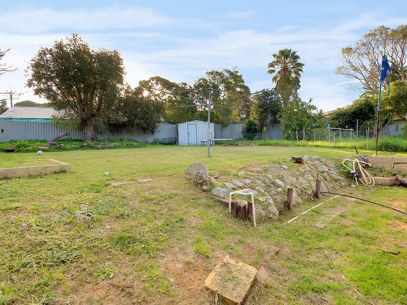 31 Chapman Road, Calista WA 6167