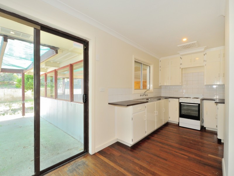 17 Hennessy Avenue, Orelia WA 6167