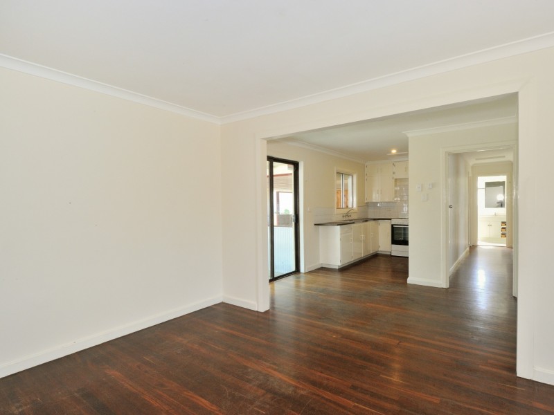 17 Hennessy Avenue, Orelia WA 6167