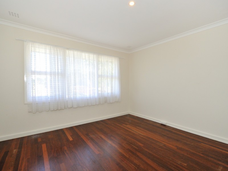 17 Hennessy Avenue, Orelia WA 6167