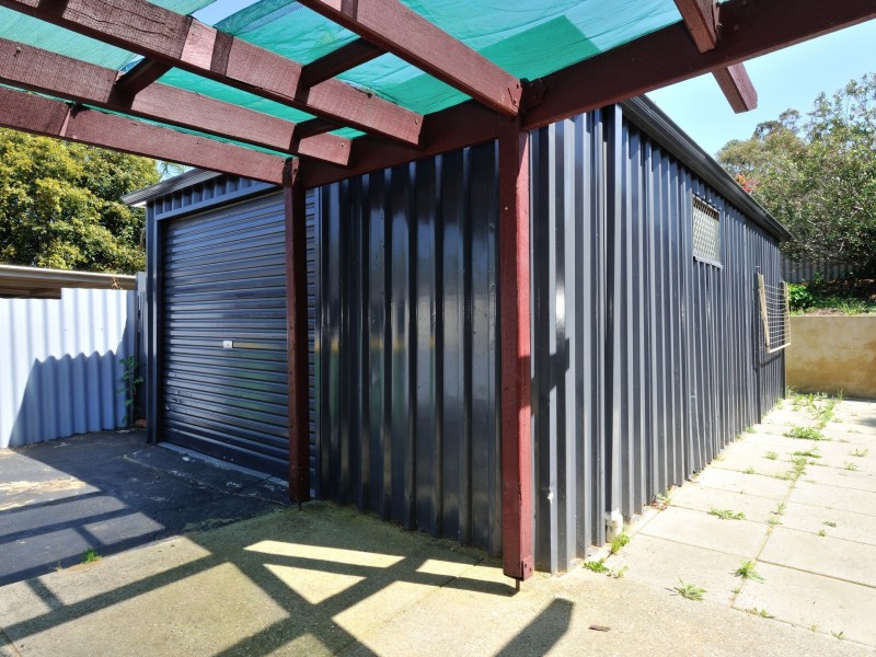 17 Hennessy Avenue, Orelia WA 6167