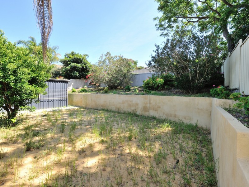 17 Hennessy Avenue, Orelia WA 6167
