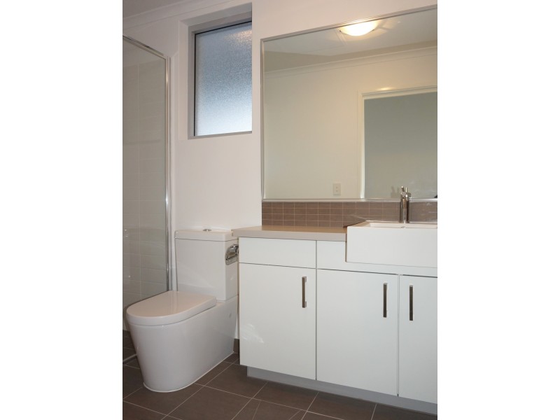 2/10 Pimlico Crescent, Wellard WA 6170