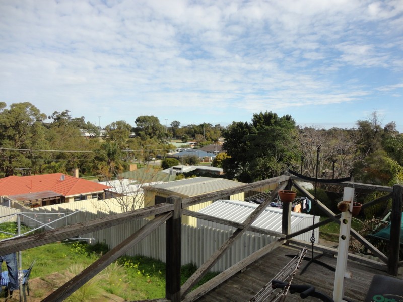 14 Jecks Place, Orelia WA 6167