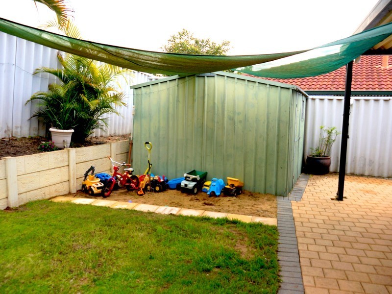 21 Brandon Mews, Parmelia WA 6167