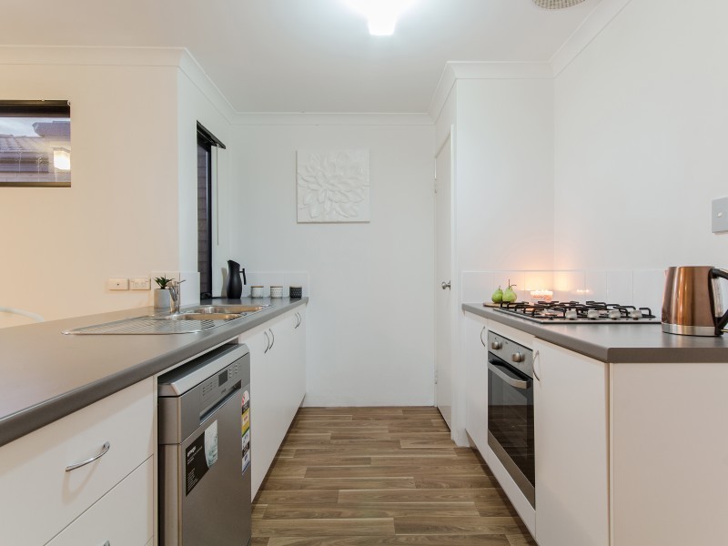 33 Silverline Bend, Bertram WA 6167