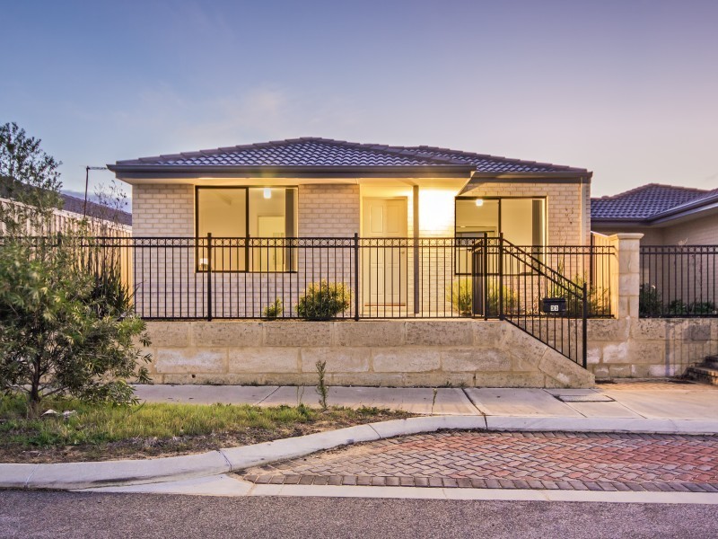 33 Silverline Bend, Bertram WA 6167