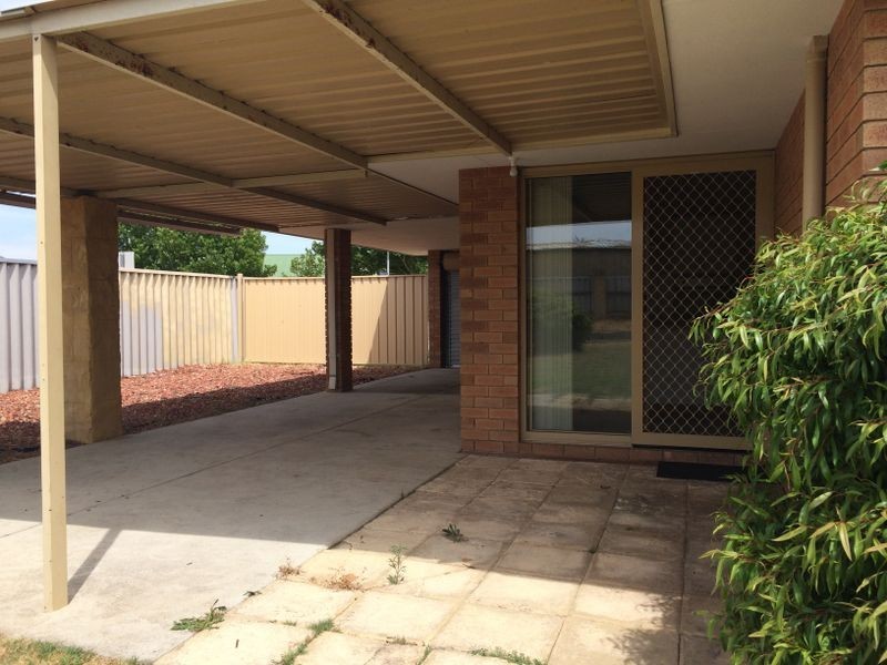 13 Discovery Cresent, Port Kennedy WA 6172