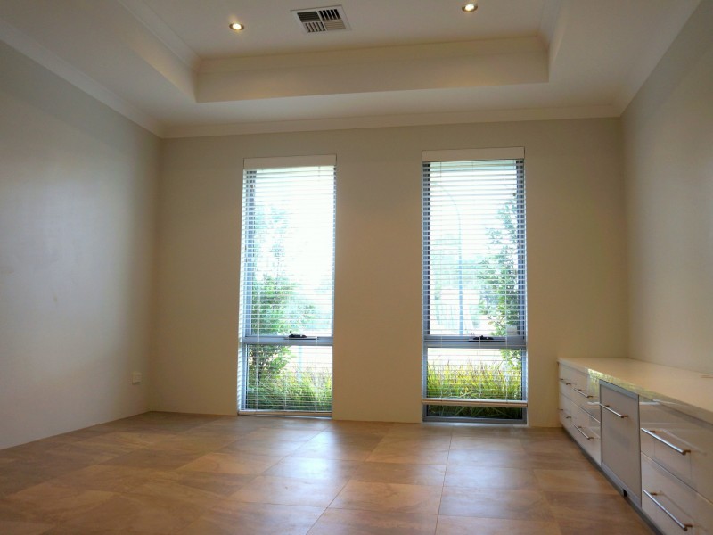 1 Esher Lane, Wellard WA 6170