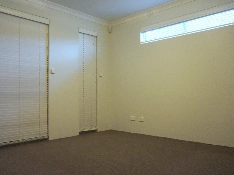 1 Esher Lane, Wellard WA 6170