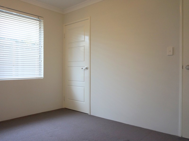 1 Esher Lane, Wellard WA 6170