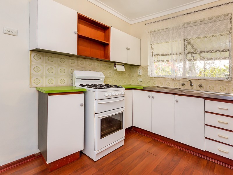 56 McKean Way, Parmelia WA 6167