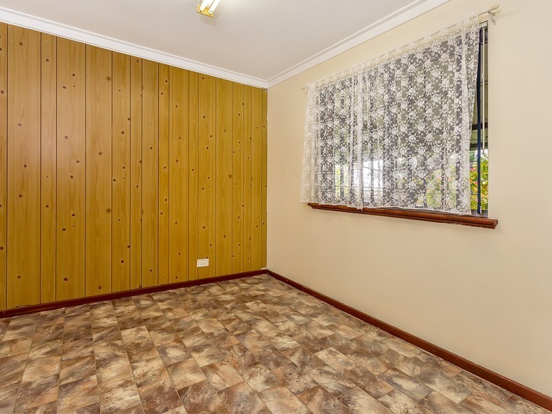 56 McKean Way, Parmelia WA 6167