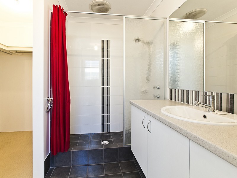 6 Solstice Bend, Wellard WA 6170