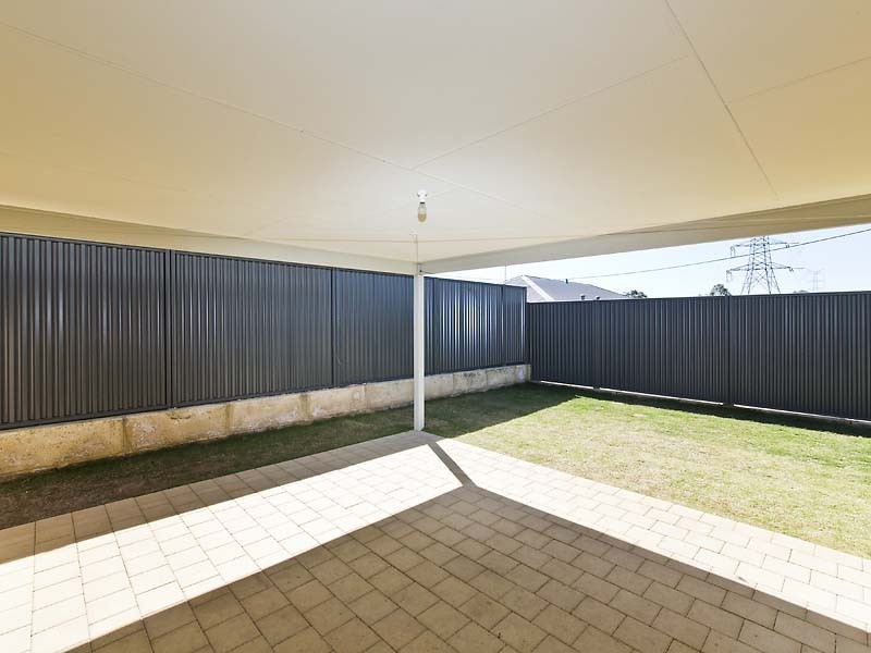 6 Solstice Bend, Wellard WA 6170