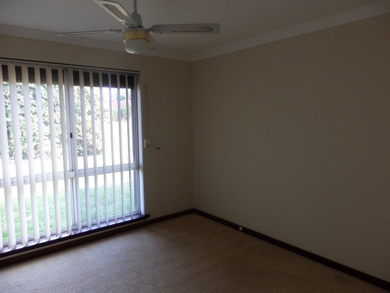 160 Currie Street, Warnbro WA 6169