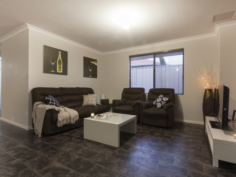 37 Dewsbury Drive, Bertram WA 6167