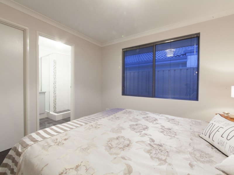 37 Dewsbury Drive, Bertram WA 6167