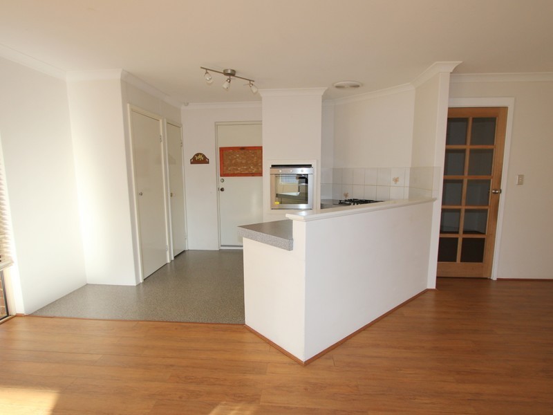 30 Round Hill Drive, Port Kennedy WA 6172