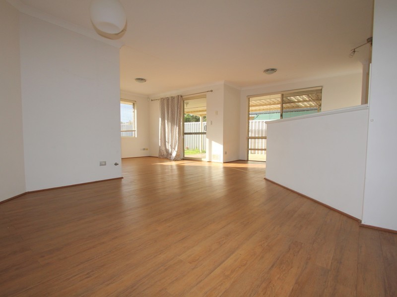 30 Round Hill Drive, Port Kennedy WA 6172