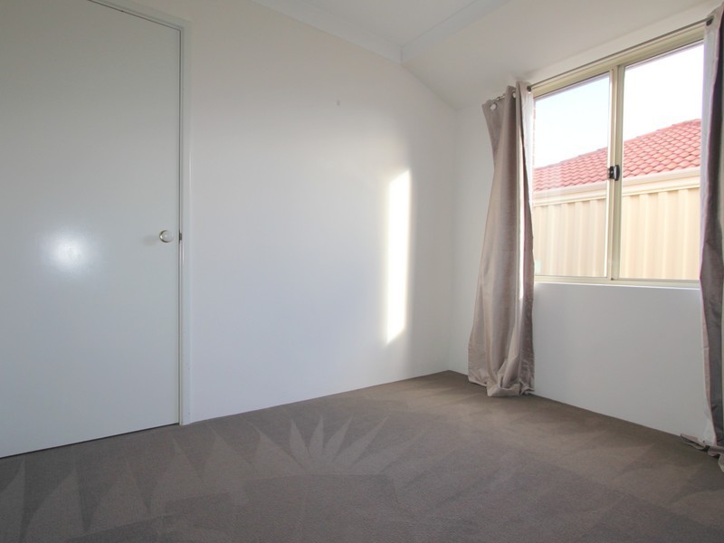 30 Round Hill Drive, Port Kennedy WA 6172