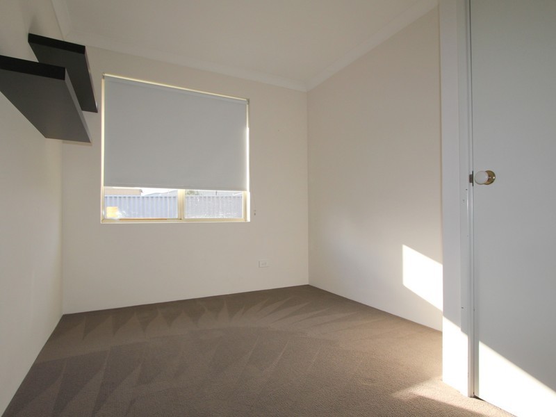 30 Round Hill Drive, Port Kennedy WA 6172