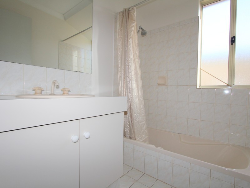 30 Round Hill Drive, Port Kennedy WA 6172
