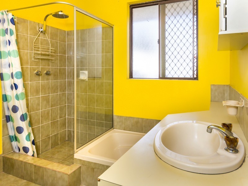 16 Cimbor Way, Parmelia WA 6167