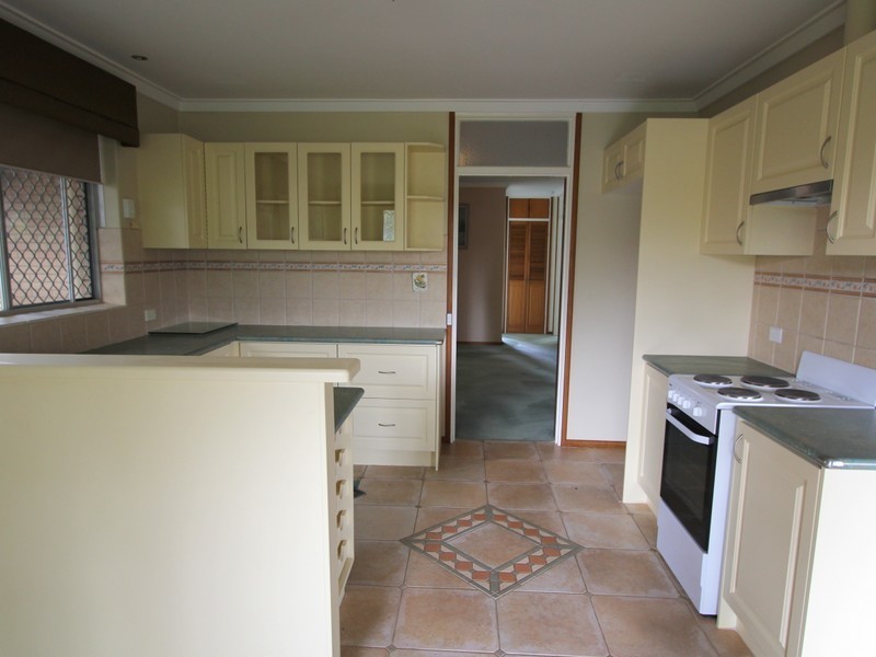 28 Brookes Way, Calista WA 6167