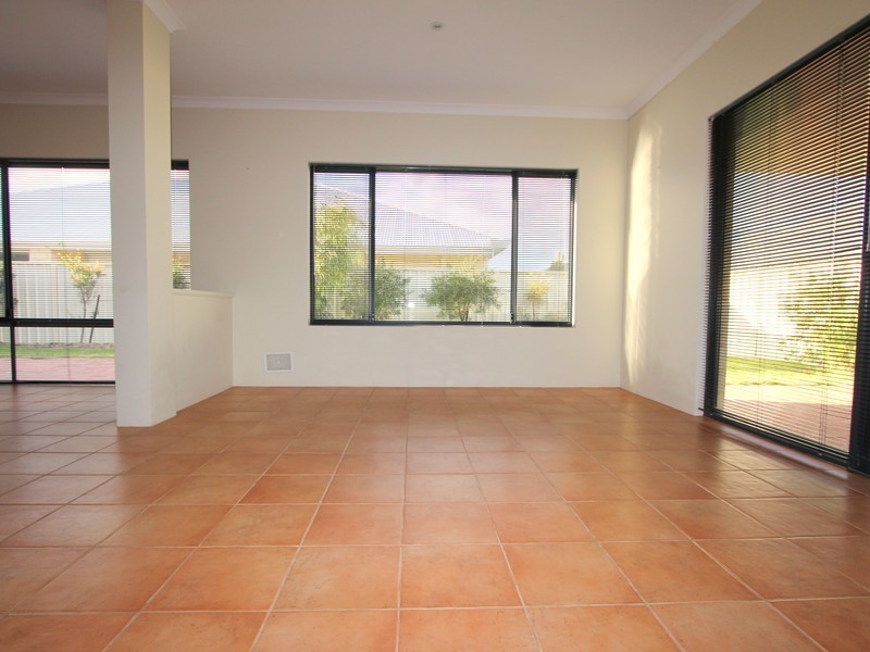 14 Peacock Avenue, Singleton WA 6175