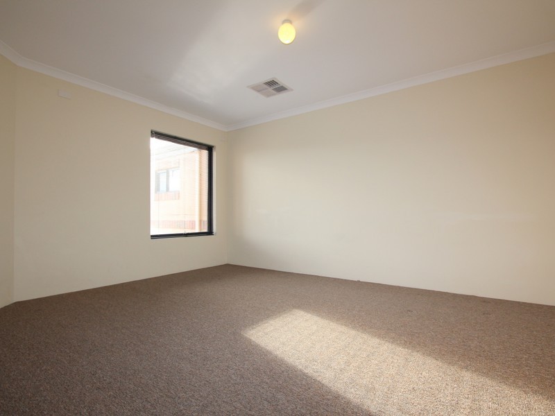 14 Peacock Avenue, Singleton WA 6175