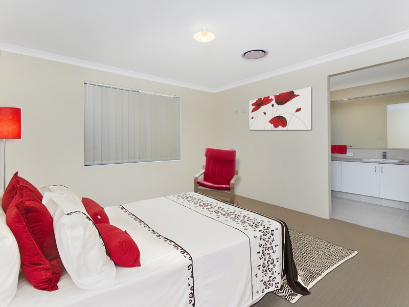 25 Haywire Avenue, Whitby WA 6123