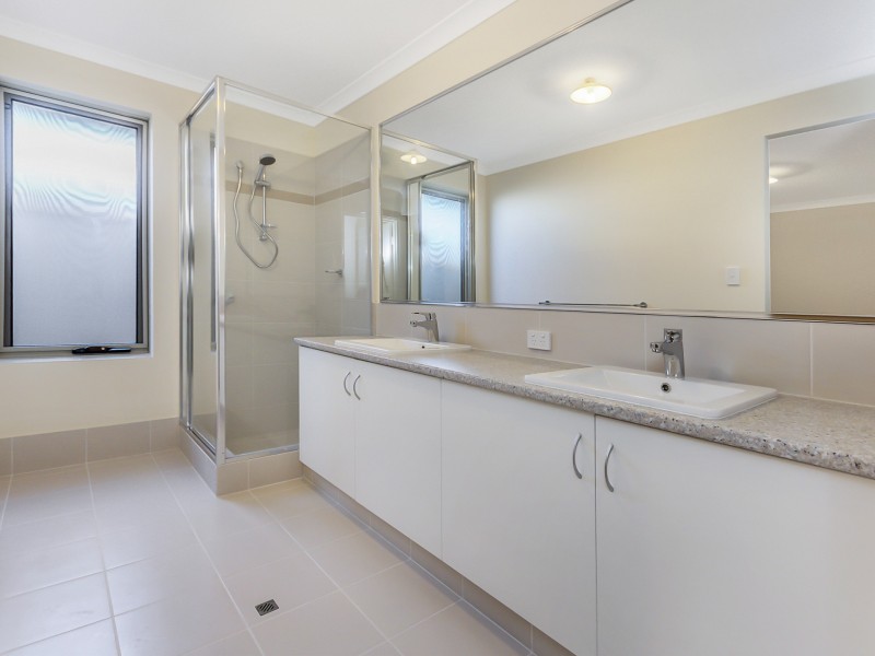 25 Haywire Avenue, Whitby WA 6123