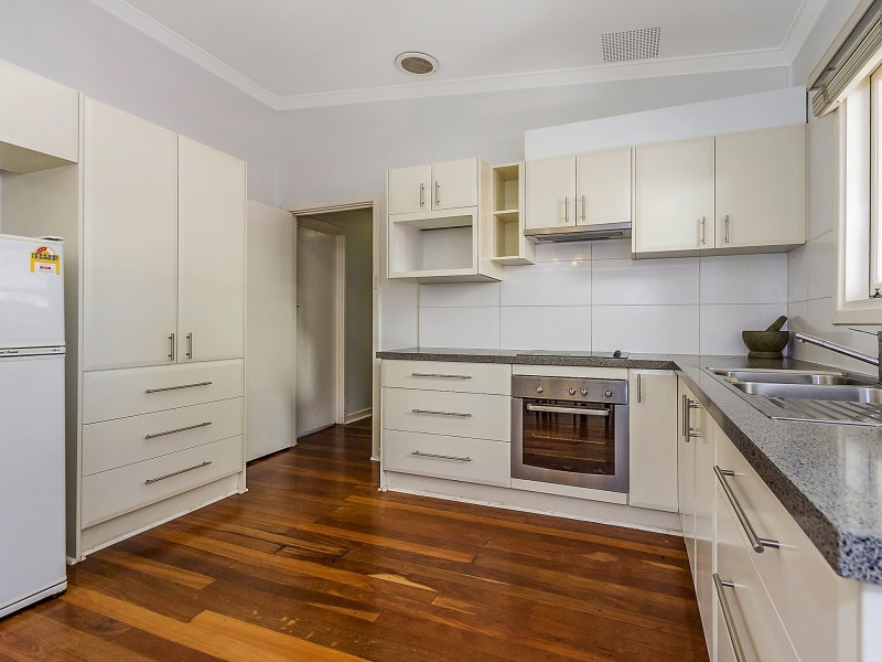 6 Larkin Court, Medina WA 6167