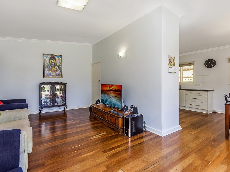 6 Larkin Court, Medina WA 6167