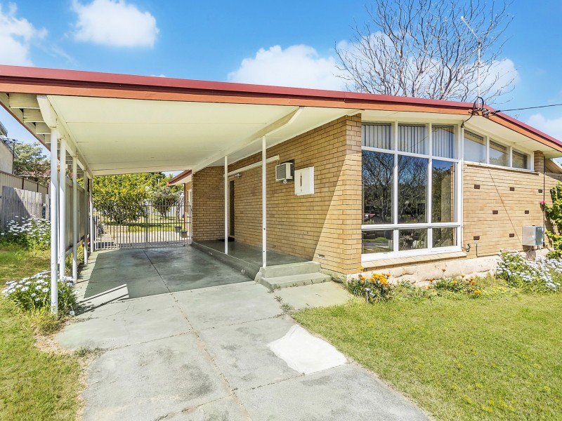 6 Larkin Court, Medina WA 6167