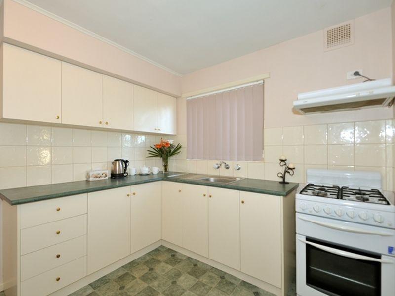 36 Maydwell Way, Calista WA 6167