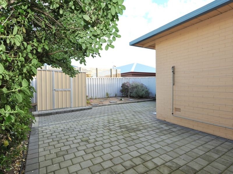 36 Maydwell Way, Calista WA 6167