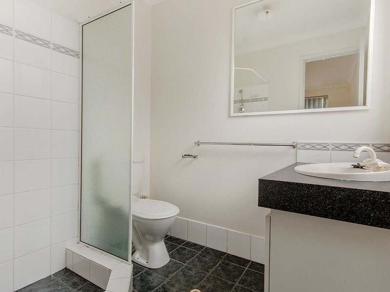 52 Mcnairn Cross, Leda WA 6170