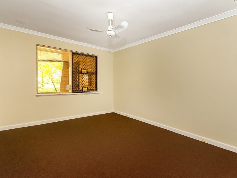 5 David Place, Calista WA 6167