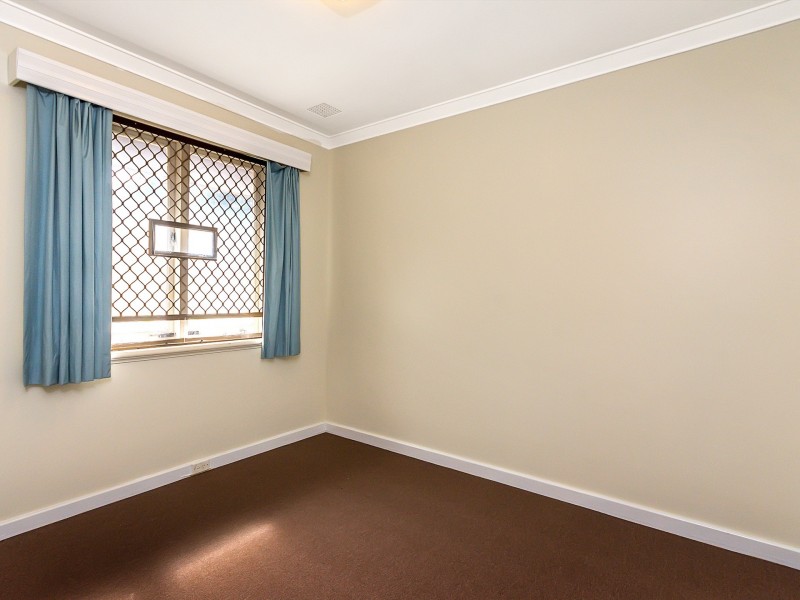 5 David Place, Calista WA 6167