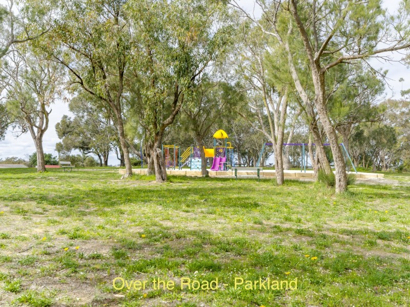 5 David Place, Calista WA 6167