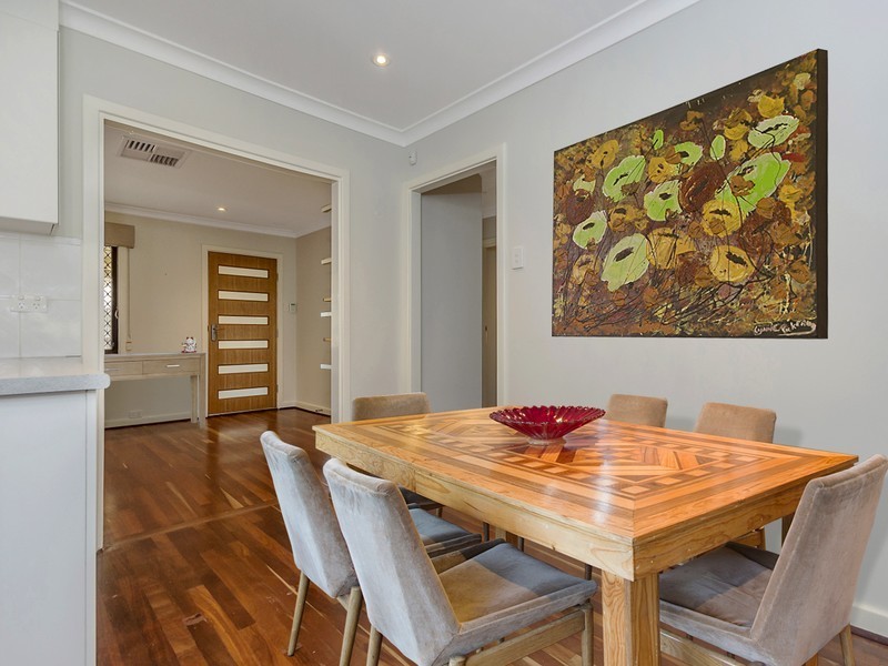 4 Theseus Way, Coolbellup WA 6163