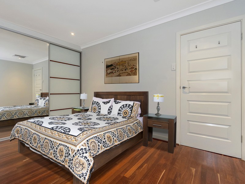 4 Theseus Way, Coolbellup WA 6163