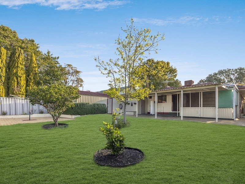 4 Theseus Way, Coolbellup WA 6163