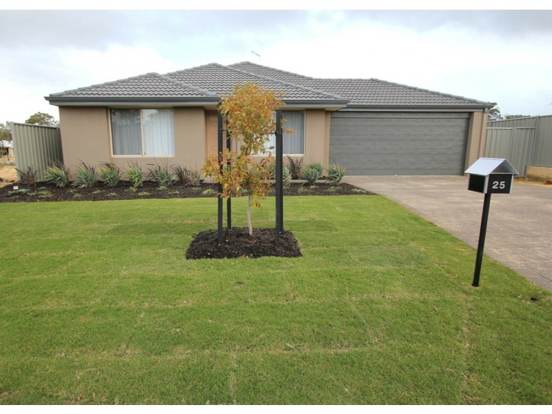 25 Holystone Approach, Wellard WA 6170