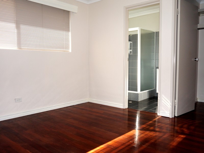 8 Bingham Drive, Success WA 6164